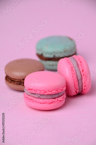 traditional french macarons