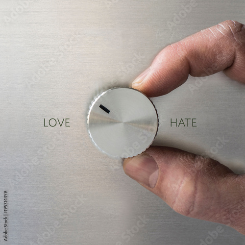 Billede på lærred Love or hate?