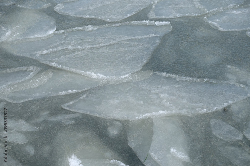 Obraz premium Eisschollen im Hafen