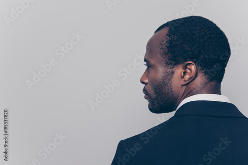 Φωτογραφία Rear view with half turned head, close up portrait with copy space, empty place