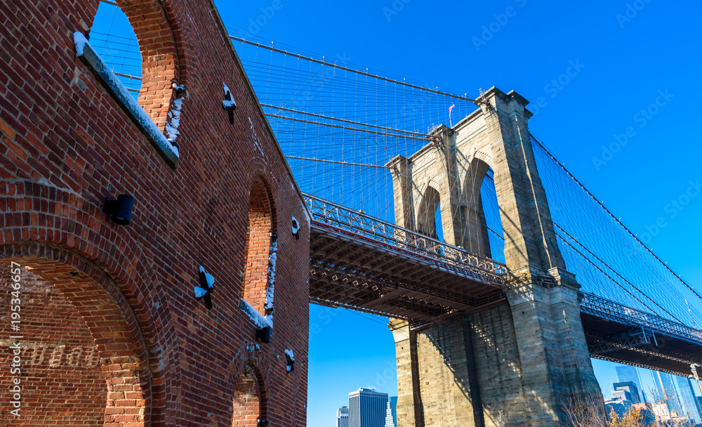 Fototapeta premium Lower Manhattan Downtown skyline panorama from Brooklyn Bridge Park riverbank, New York City, USA