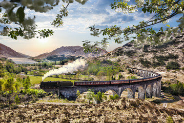 Keuken achterwand Glenfinnanviaduct Jacobite trein bij zonsondergang Glenfinnan  © Tomas Marek