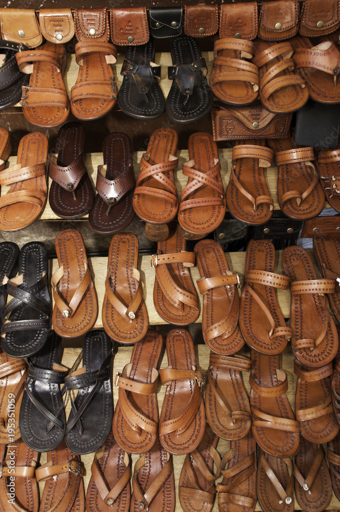 handcrafted works based on leather handcrafted works based on leather