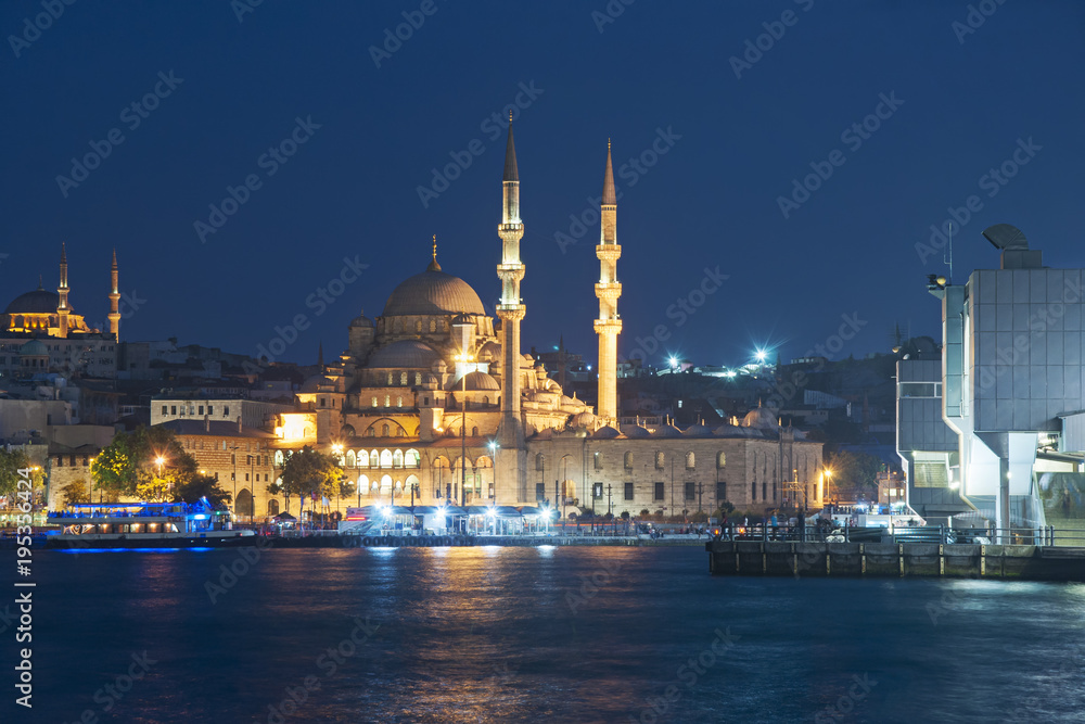 Fototapeta premium New Mosque İn Istanbul