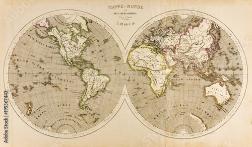 Fototapeta Antyczna mapa świata na dwóch półkulach, retro, XIX wiek