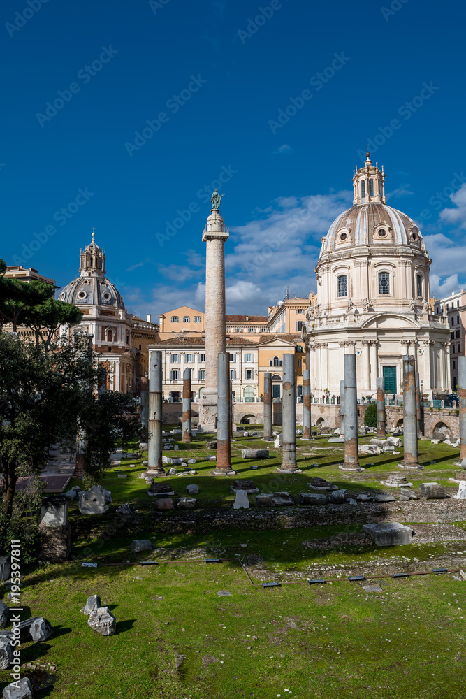 Trajansäule am Forum Romanum in Rom in Italien
