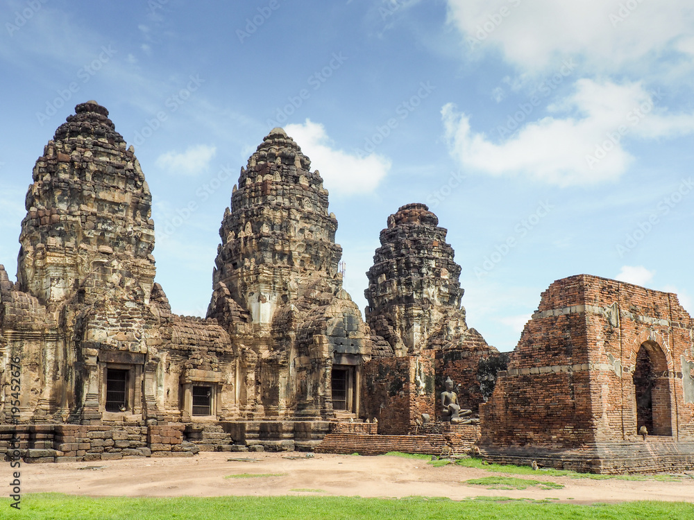 Phra Prang Sam Yod, Monkey Temple, Lopburi, Thailand Phra Prang Sam Yod, Monkey Temple, Lopburi, Thailand