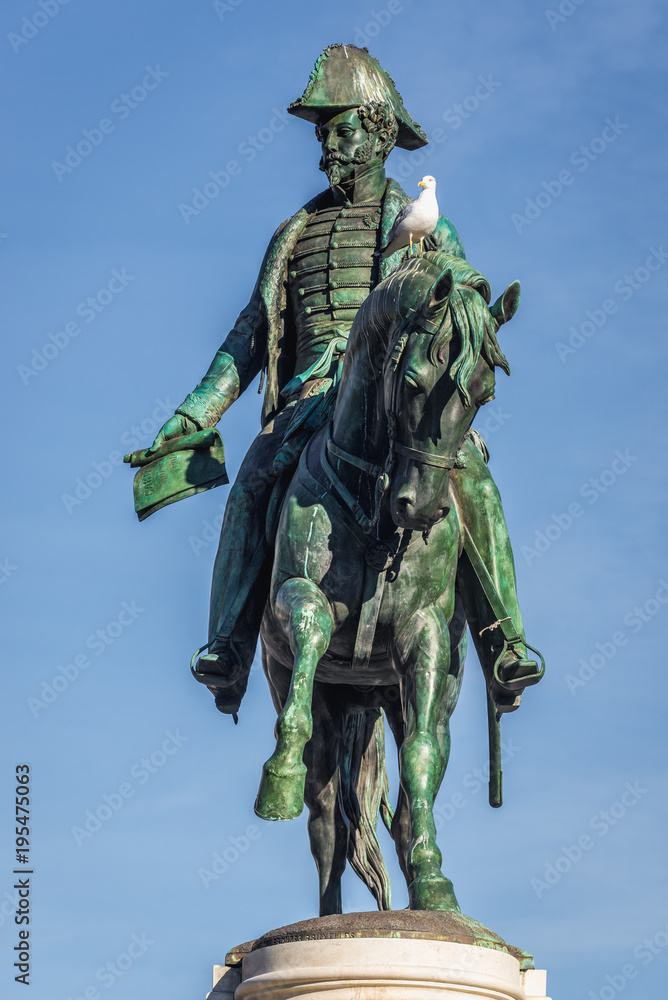 Fototapeta premium Statue of King Peter IV The Liberator on Liberdade Square in Porto, Portugal