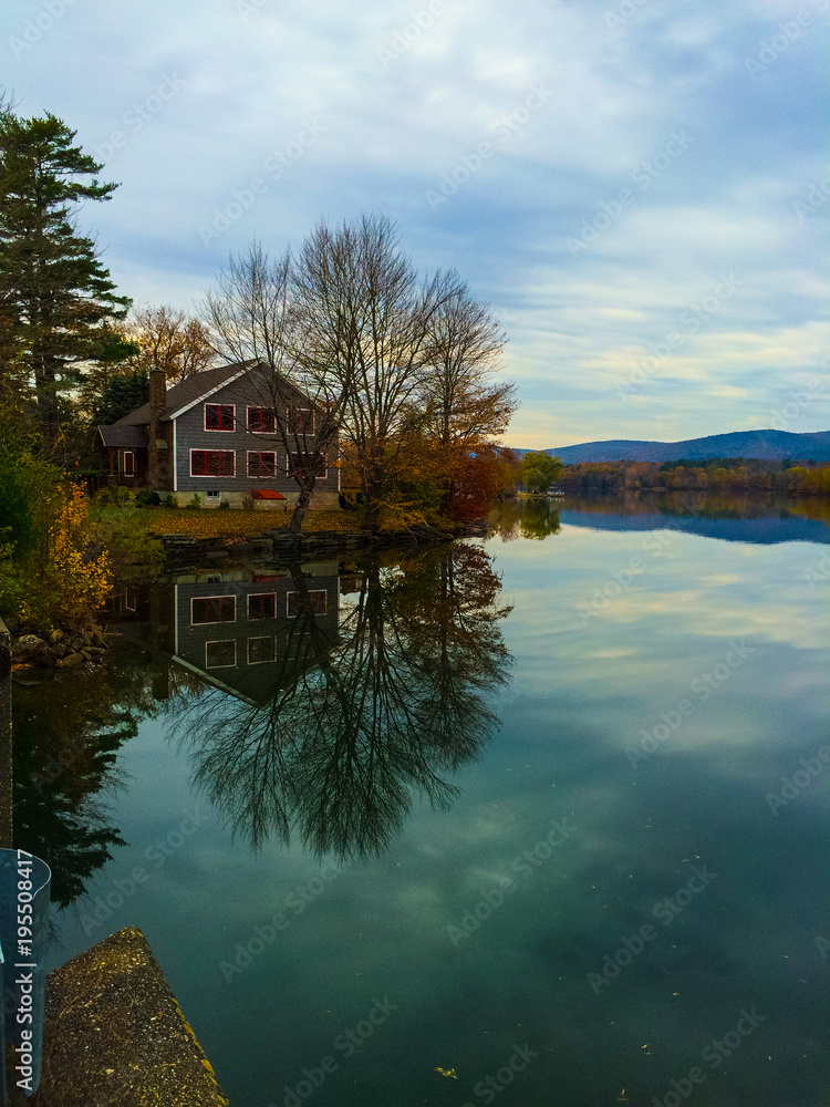 Obraz premium A placid lake