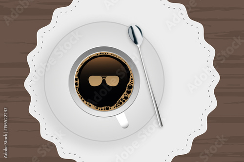 Kaffeetasse mit Untertasse - Sonnenbrille