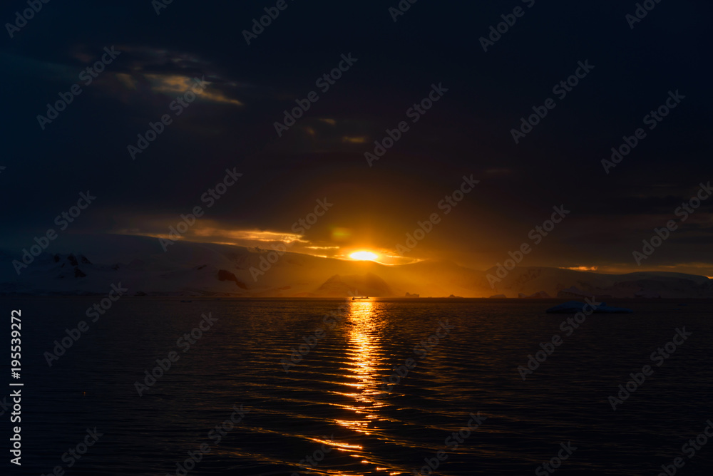 Sunset in Antarctica Sunset in Antarctica