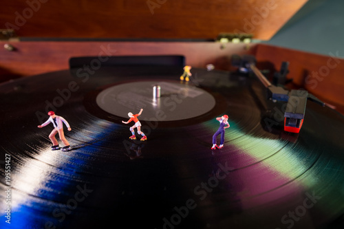 Miniature Roller Skaters Record