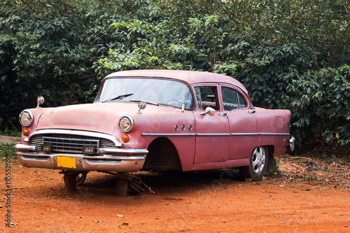 Old cars. Cuba, Havana © Splingis