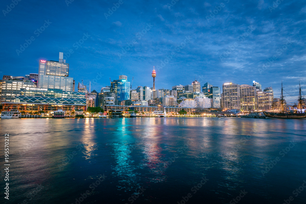 Obraz premium Darling Harbour at Blue Hour