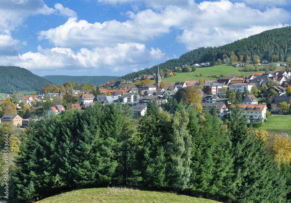 der beliebte Urlaubsort Baiersbronn im Schwarzwald nahe Freudenstadt,Baden-Württemberg,Deutschland