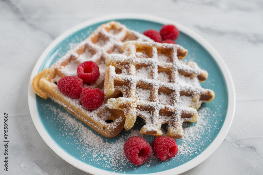Waffeln mit Beeren Waffeln mit Beeren