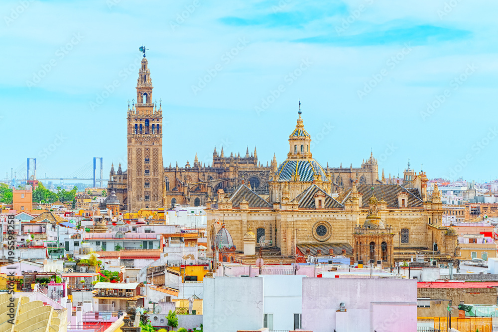 Fototapeta premium Katedra w Sewilli (Catedral de Santa Maria de la Sede de Sevilla