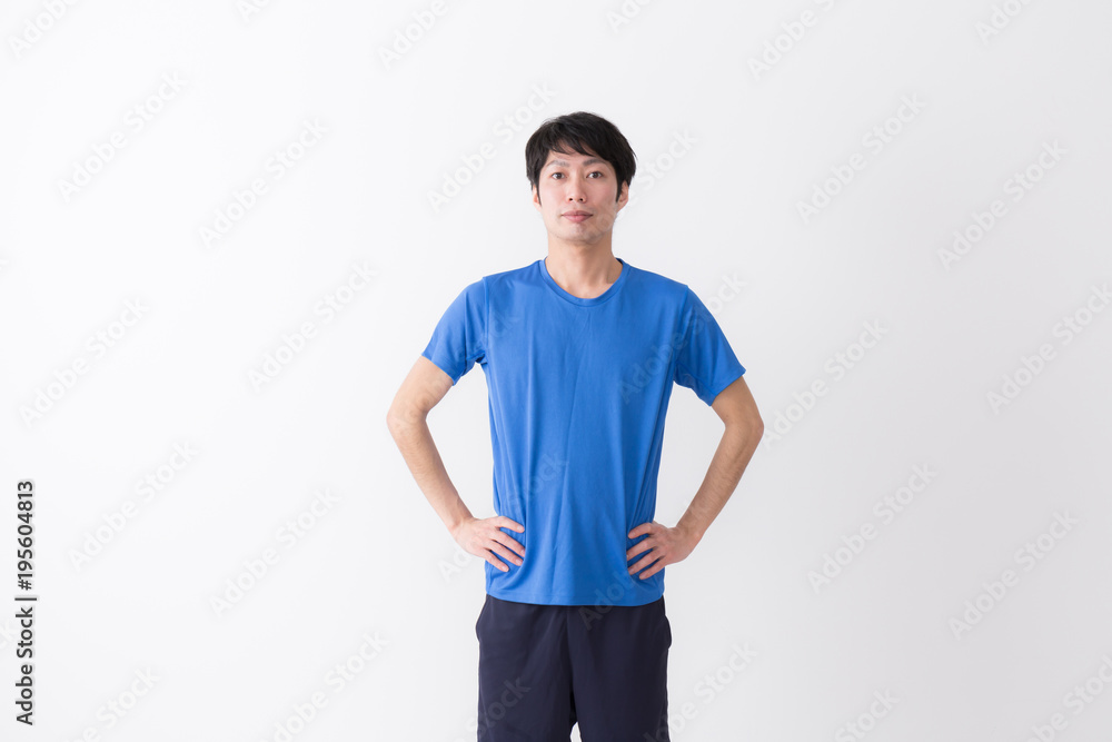 若い男性 スポーツ 運動 若い男性 スポーツ 運動