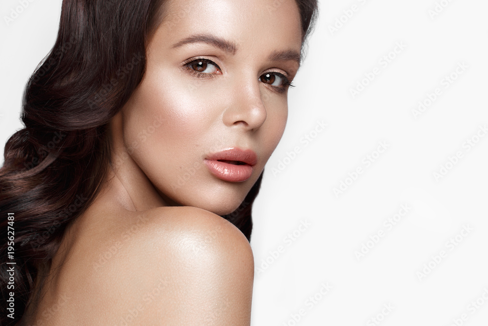beautiful girl in Hollywood image with wave, classic makeup and full lips. Beauty face. Photo taken in the studio. beautiful girl in Hollywood image with wave, classic makeup and full lips. Beauty face. Photo taken in the studio.