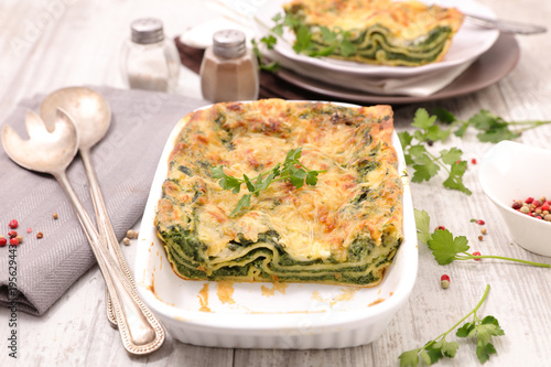 lasagne with spinach and ricotta
