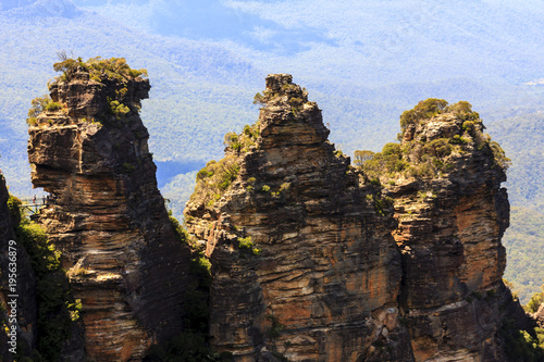 The Three Sisters is the Blue Mountains’ most Impressive landmark. Located at Echo Point Katoomba. Blue Mountains, New South Wales, Australia 