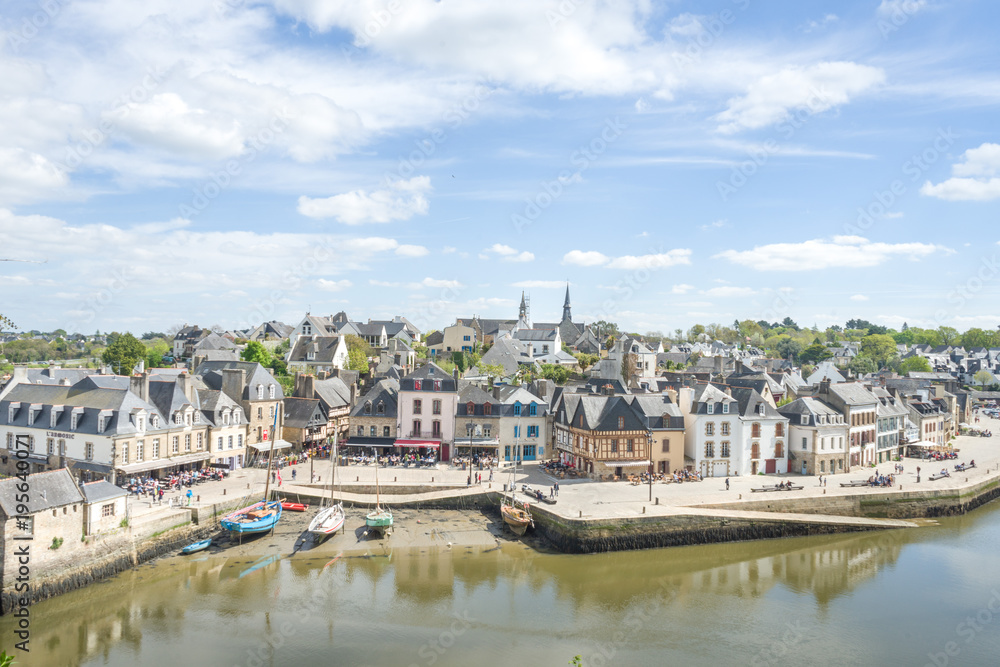 vue d'Auray et du port de Saint Goustan, Morbihan, Bretagne, France