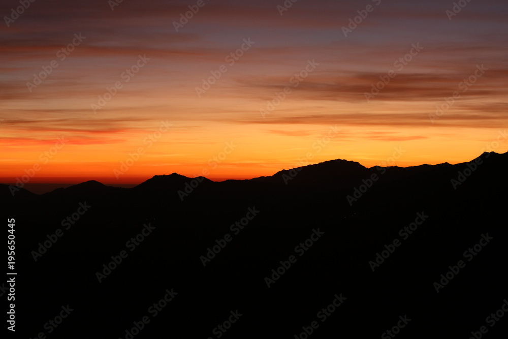 Sonnenuntergang mit Blick auf die Küste