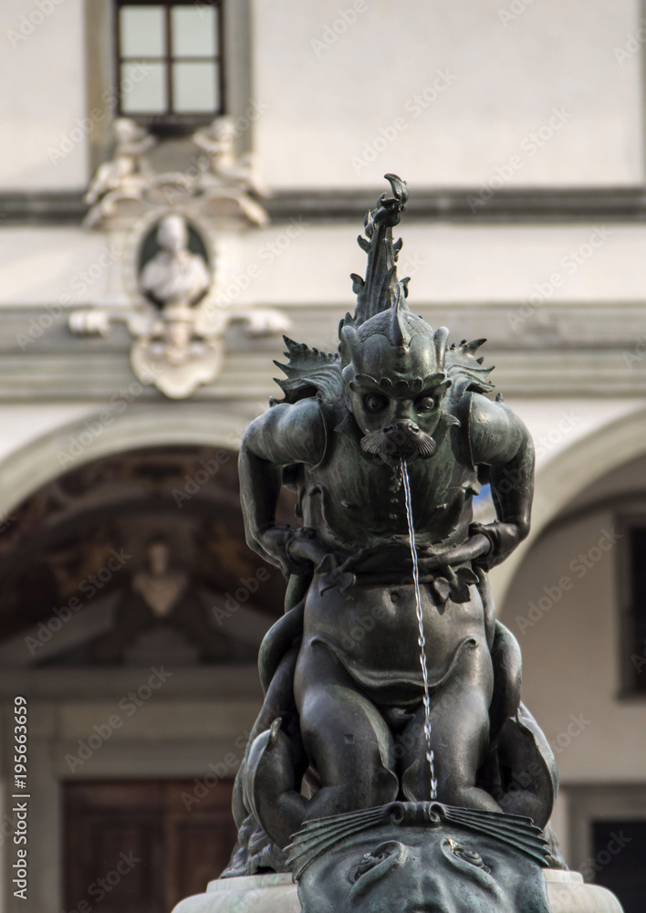 Obraz premium Italia, Toscana, Firenze, Piazza SS Annunziata, fontana in bronzo di Pietro Tacca 1629