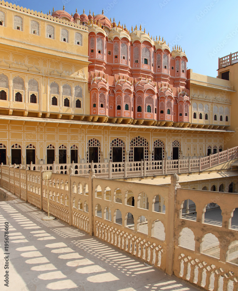 Details of the Palace of Winds (Hawa Mahal) in Jaipur, India