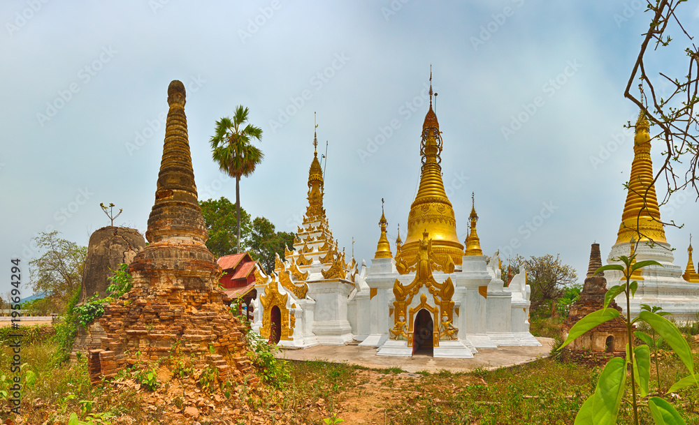 Fototapeta premium Sankar pagoda. Stupa on the foreground. Shan state. Myanmar. Panorama