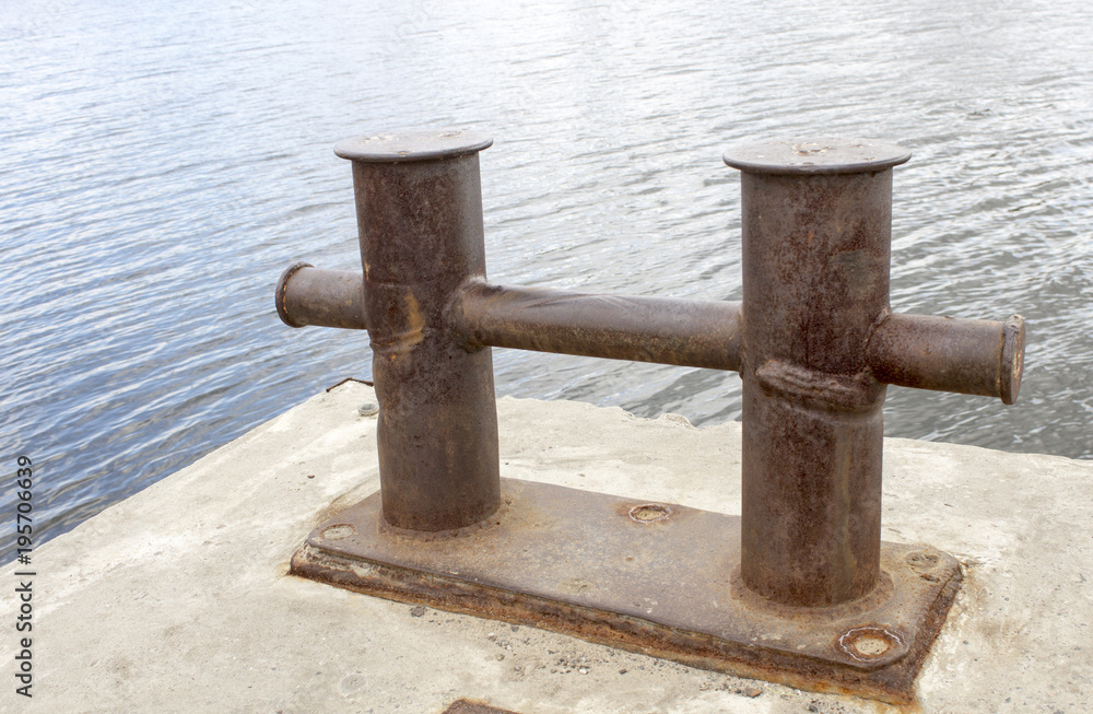 River bollard. Place for mooring vessels and barges. River bollard. Place for mooring vessels and barges.