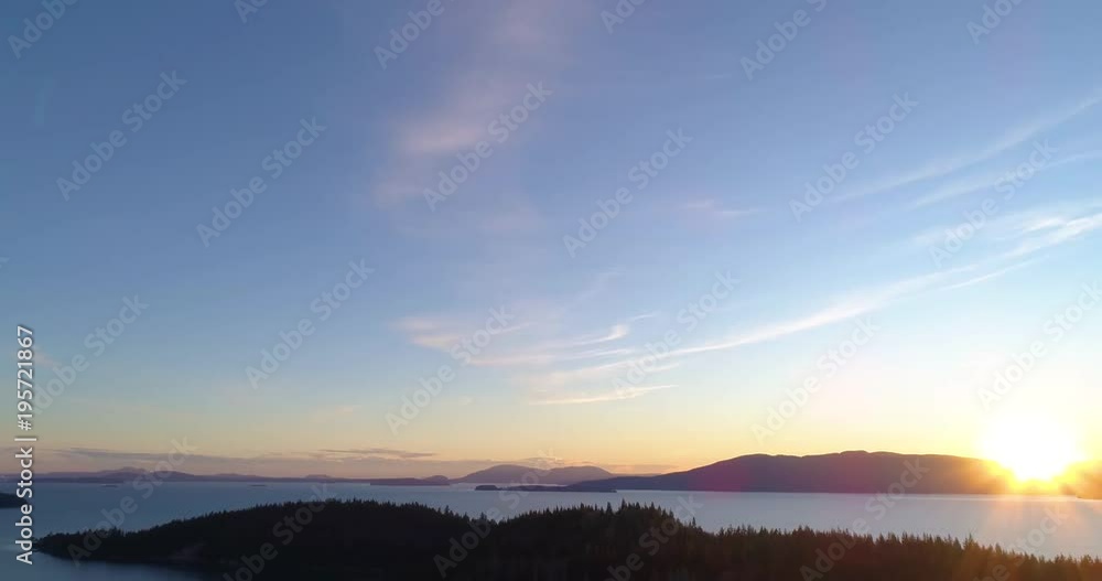 Amazing Colorful Sunset San Juan Islands Sky Filled With Glorious Sun Light Blue Yellow Orange Clouds Beautiful Nature Landscape Copy Space Titling Background Amazing Colorful Sunset San Juan Islands Sky Filled With Glorious Sun Light Blue Yellow Orange Clouds Beautiful Nature Landscape Copy Space Titling Background