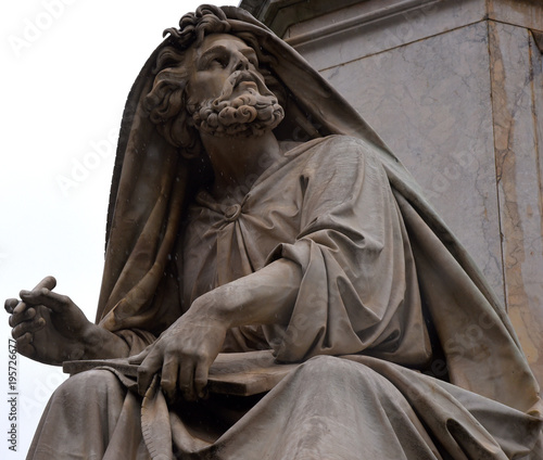 Foto Statue Jesajas am Fuße der Säule der Unbefleckten Empfängnis (Colonna dell' Imma