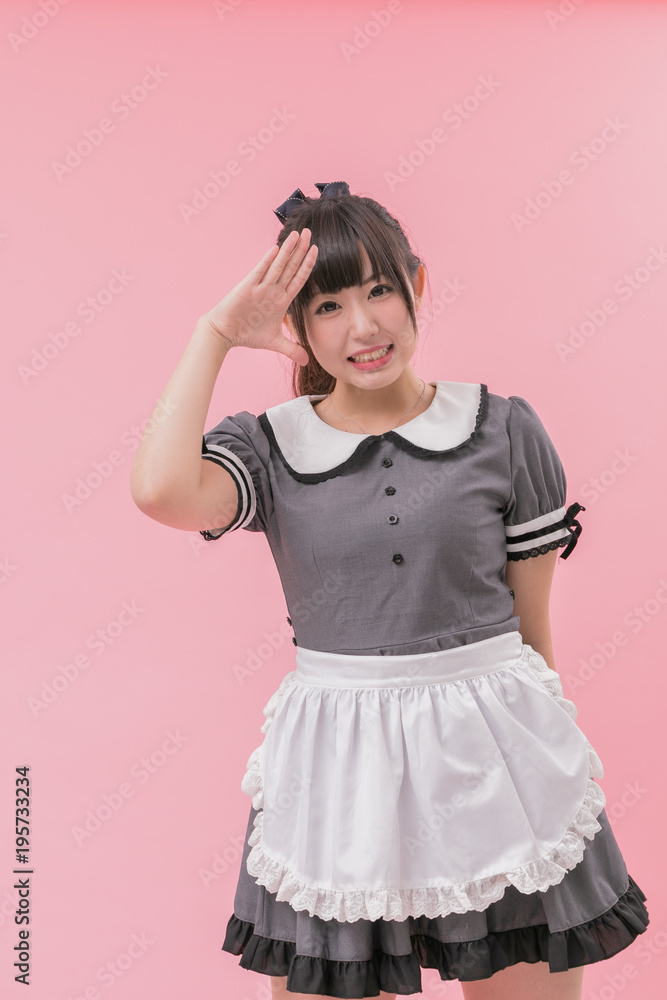 清楚系メイドコスプレ 敬礼 清楚系メイドコスプレ 敬礼
