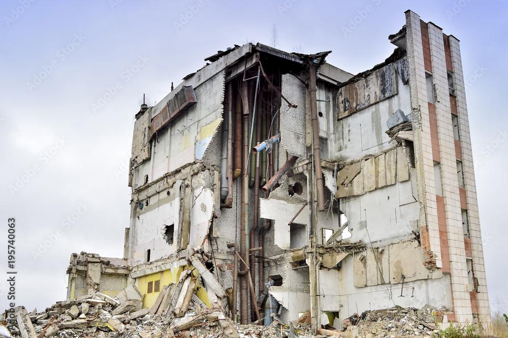 The remains of the destroyed industrial building with internal kommunikatsiy. The remains of the destroyed industrial building with internal kommunikatsiy.