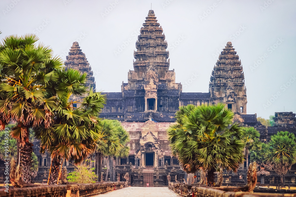 Obraz premium Kompleks świątynny Angkor Wat Siem Reap
