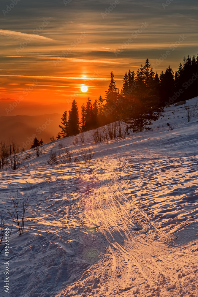 Fototapeta premium sunset in the mountains