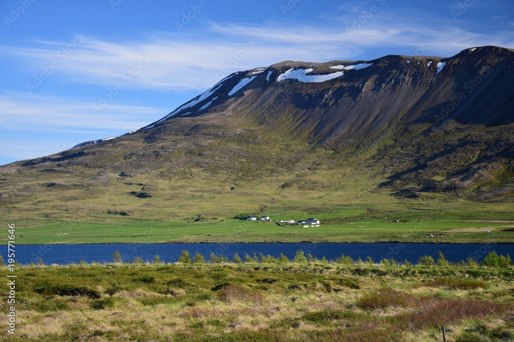 Icelandic scenery - lake Svinavatn and the mountain chain Svinadalsfjall in the northwest of Iceland near Blönduos