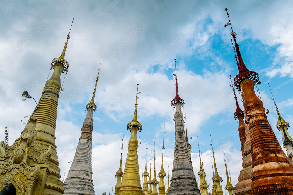 Fototapeta premium Shwe Indein Pagoda, a group of Buddhist pagodas in the village of Indein, near Ywama and Inlay Lake in Shan State, Burma
