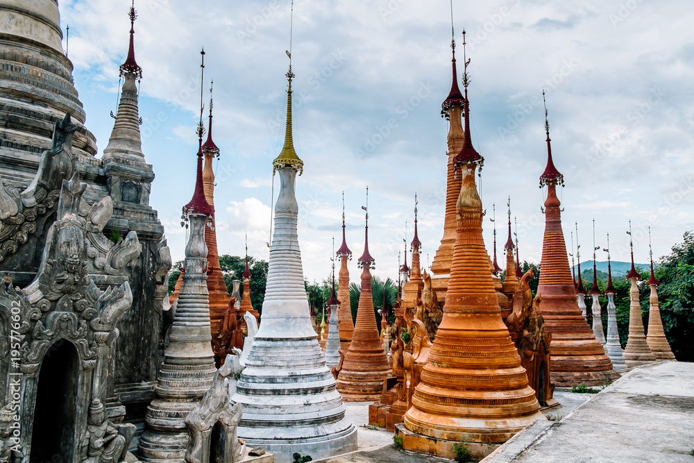 Fototapeta premium Shwe Indein Pagoda, a group of Buddhist pagodas in the village of Indein, near Ywama and Inlay Lake in Shan State, Burma