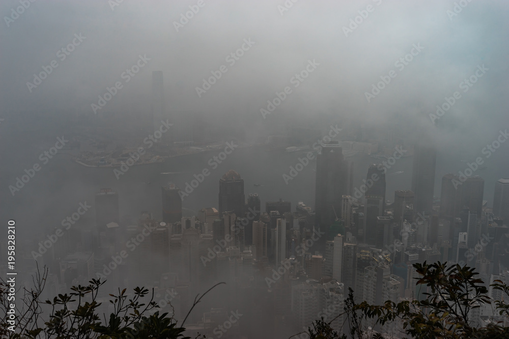 Obraz premium Foggy city