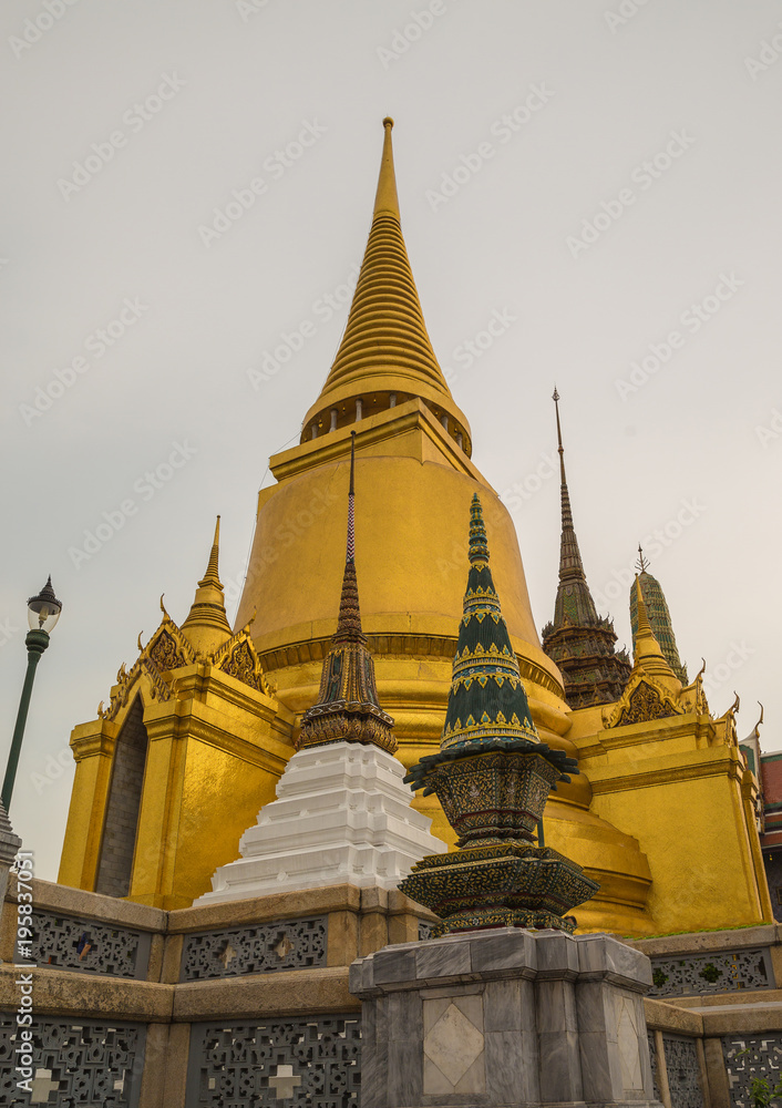 Phra Siratani Chedi in Bangkok