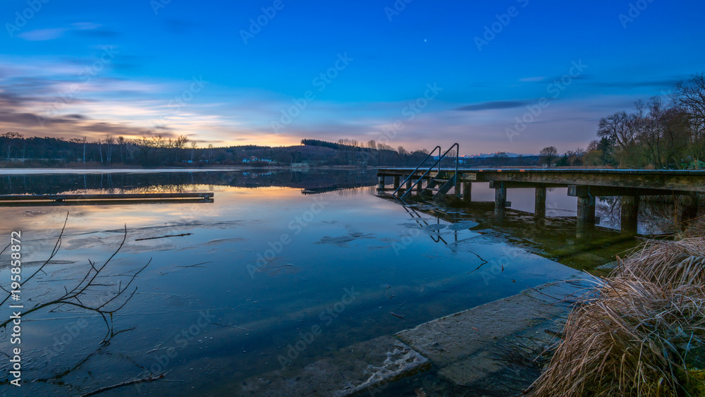 Sonnenaufgang am See