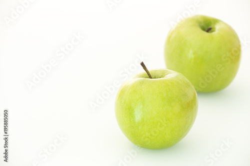 apples isolated on background