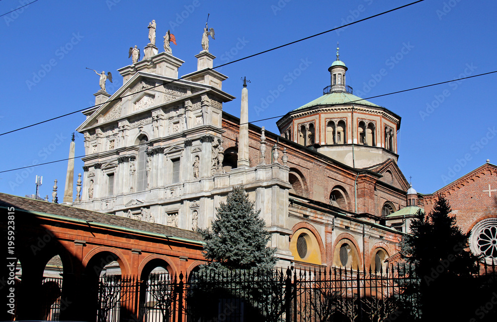 santuario di Santa Maria dei Miracoli Milano facciata, fianco sud e