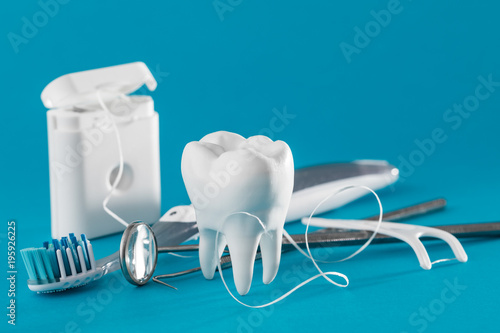 Ząb, zdrowie, koncepcja stomatologii.