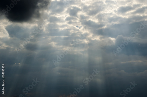 Sun light passing through clouds © InfoDaksh