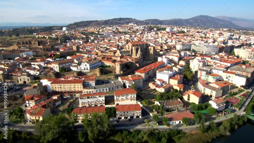 Drone en Plasencia, ciudad y municipio español de la provincia de Cáceres, situada en el norte de la comunidad autónoma de Extremadura (España) Video aereo con Dron Drone en Plasencia, ciudad y municipio español de la provincia de Cáceres, situada en el norte de la comunidad autónoma de Extremadura (España) Video aereo con Dron