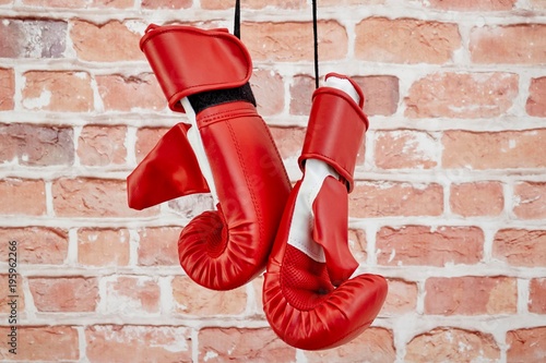 Boxing Gloves © Kitch Bain