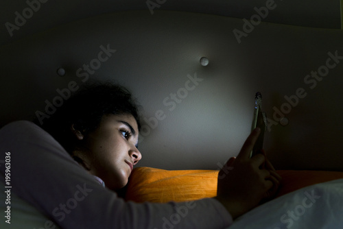 Cep telefonları ve uykusuzluk photo